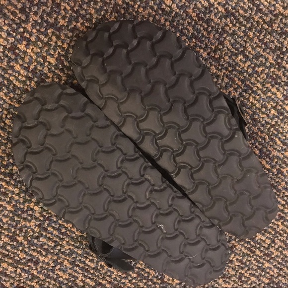 Sandals. - Picture 4 of 7